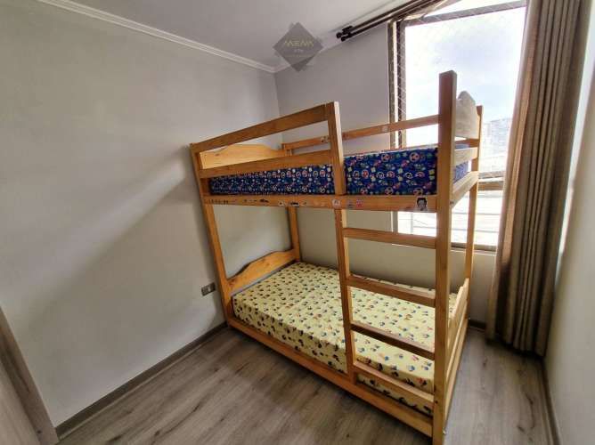 Metro Vic. Mackenna / Walker Martines con Américo Vespucio