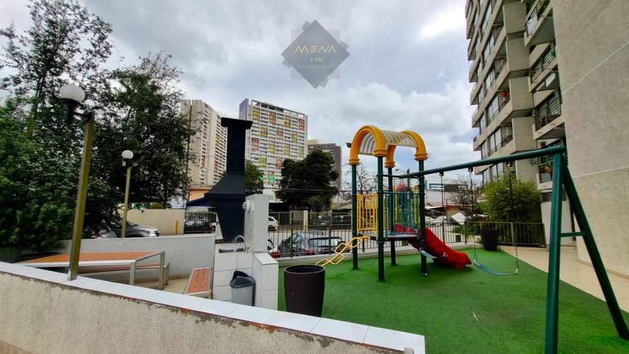 Metro Vic. Mackenna / Walker Martines con Américo Vespucio