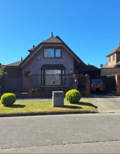 Se Vende Amplia e Iluminada Casa (108839)