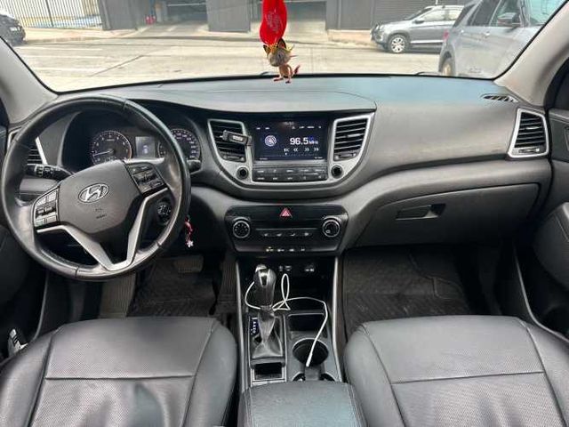 Hyundai Tucson TL 2.0 AT