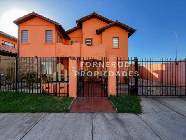 Preciosa Casa en Venta en San Joaquín, La Serena.