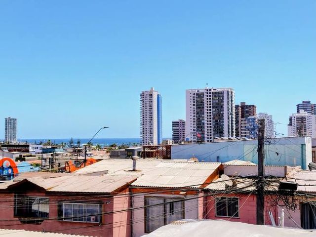 OPORTUNIDAD:Venta casa en Iquique, cercana a Playa, Mall Plaza, Centros Comerciales.