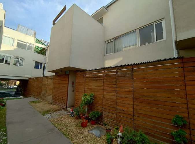 SE VENDE TOWNHOUSE 3D3B2E1B - BARRIO YUNGAY