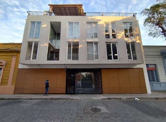 SE VENDE TOWNHOUSE 3D3B2E1B - BARRIO YUNGAY