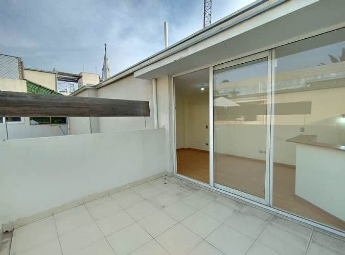 SE VENDE TOWNHOUSE 3D3B2E1B - BARRIO YUNGAY