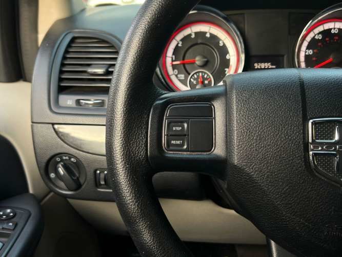 DODGE GRAND CARAVAN  2014