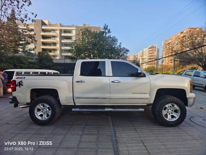 CHEVROLET SILVERADO  5.3 AUTO LTZ DC 4WD 2014