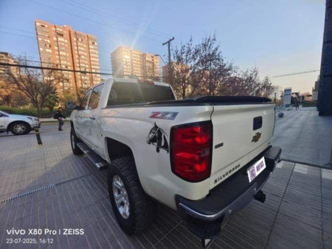 CHEVROLET SILVERADO  5.3 AUTO LTZ DC 4WD 2014