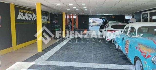 LOCAL COMERCIAL Los Carrera