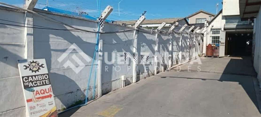 LOCAL COMERCIAL Los Carrera