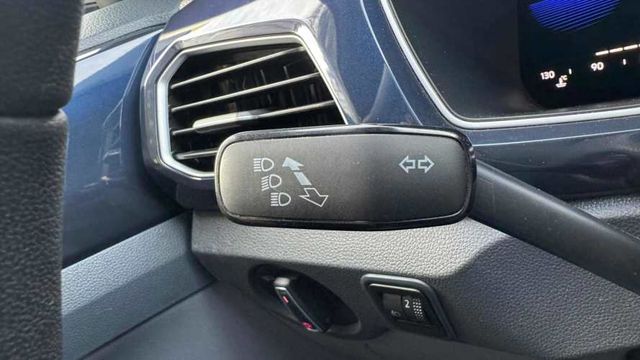 Volkswagen T-Cross 1.0 TSI MT (2023)