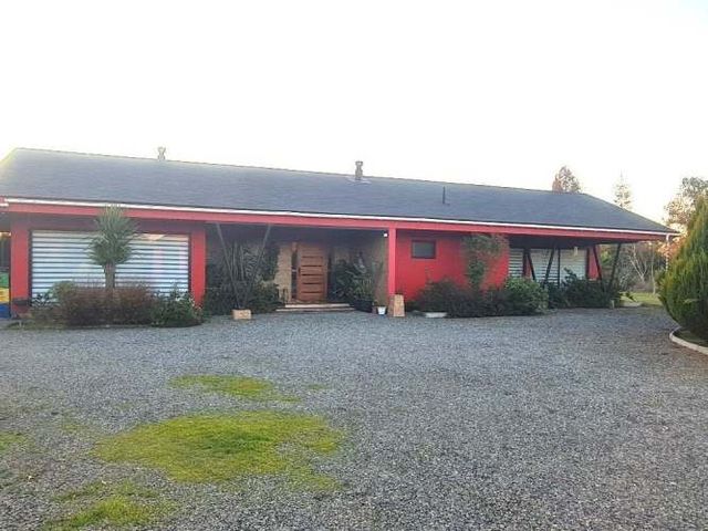 Excelente propiedad, casa con amplio terreno