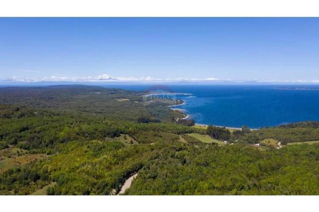 Tu refugio ideal en chiloé,parcela frente al lago