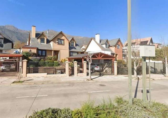 CASA En Venta Casa Aislada en Alto Macul