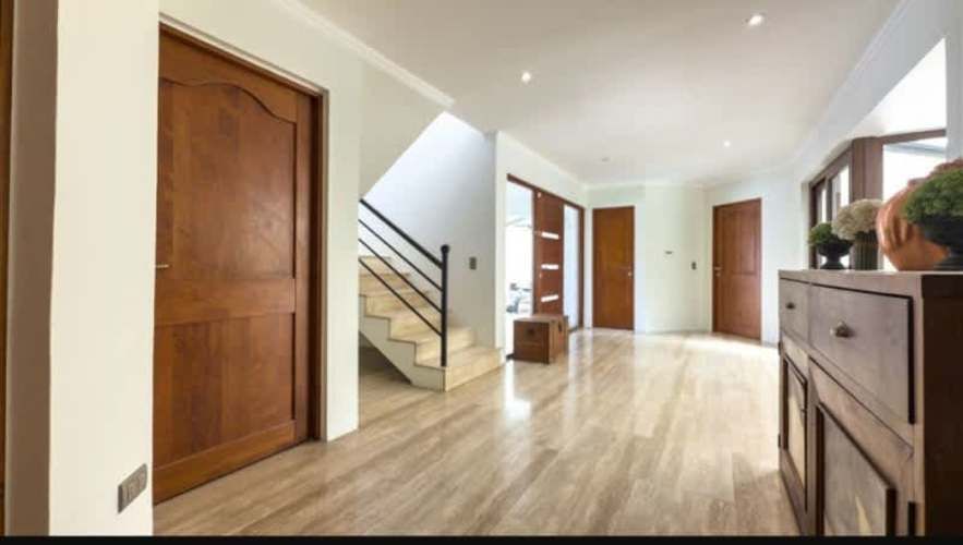 Casa A PASOS DEL MALL DE PIEDRA ROJA. CHICUREO