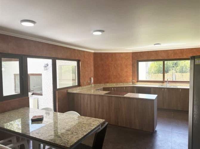 Casa A PASOS DEL MALL DE PIEDRA ROJA. CHICUREO