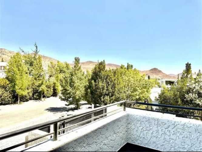 Casa A PASOS DEL MALL DE PIEDRA ROJA. CHICUREO