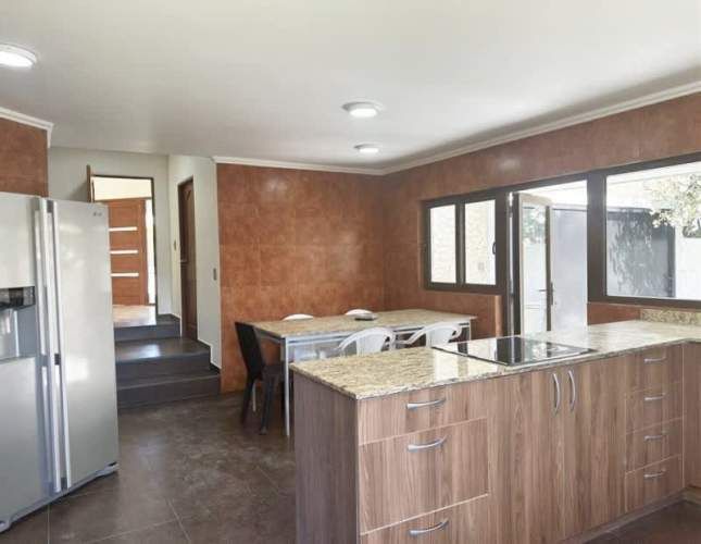 Casa A PASOS DEL MALL DE PIEDRA ROJA. CHICUREO