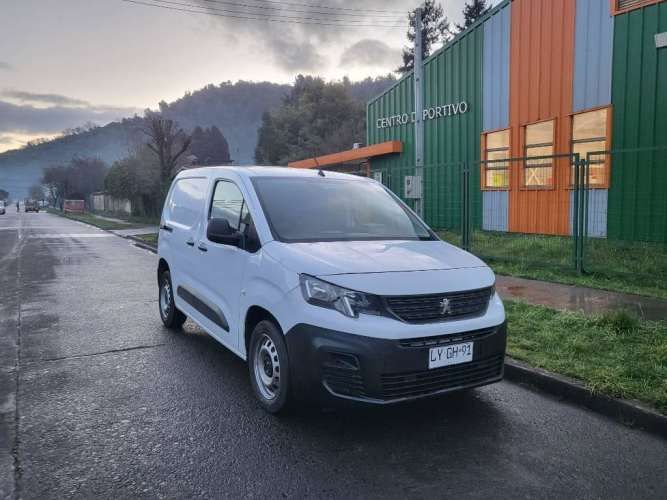 Peugeot partner año 2020