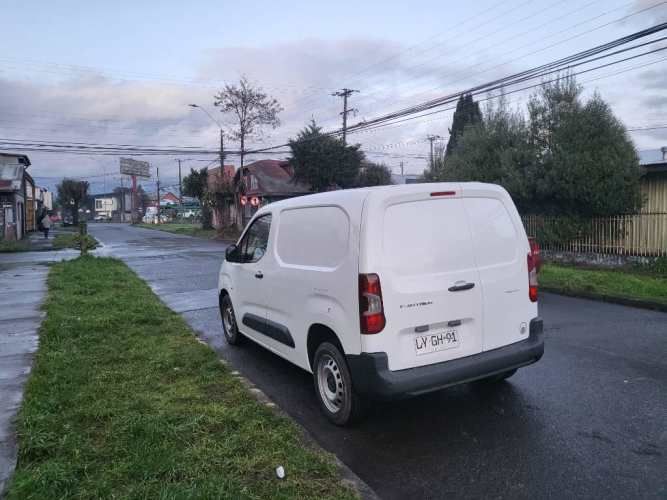 Peugeot partner año 2020