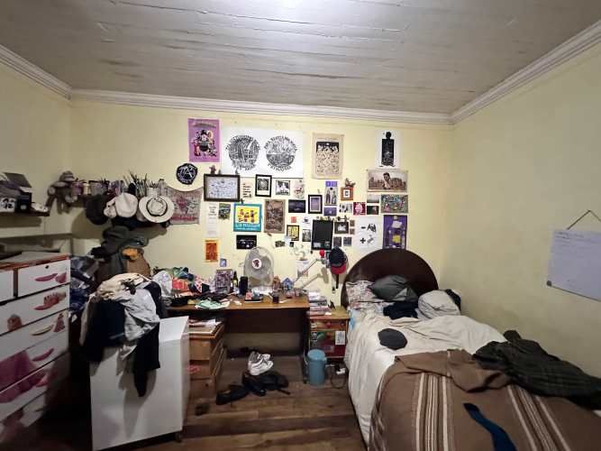 Amplio terreno con casa en Juana Quinel