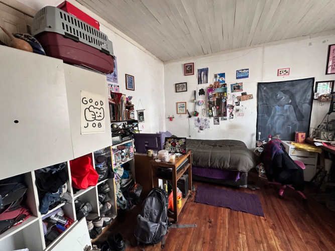 Amplio terreno con casa en Juana Quinel