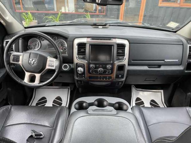 DODGE RAM 1500 LARAMIE 5.7 4X4 AUT 2016
