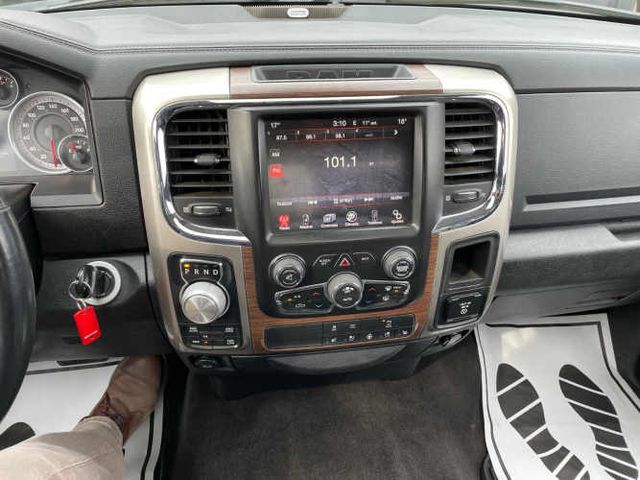 DODGE RAM 1500 LARAMIE 5.7 4X4 AUT 2016