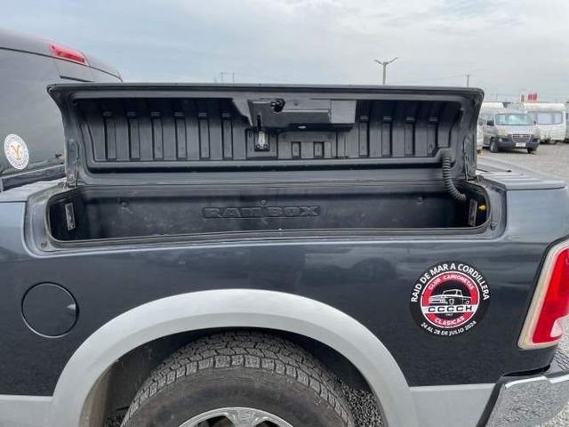 DODGE RAM 1500 LARAMIE 5.7 4X4 AUT 2016