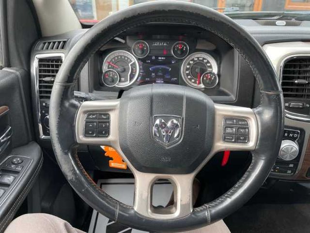 DODGE RAM 1500 LARAMIE 5.7 4X4 AUT 2016