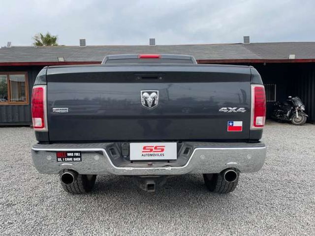 DODGE RAM 1500 LARAMIE 5.7 4X4 AUT 2016