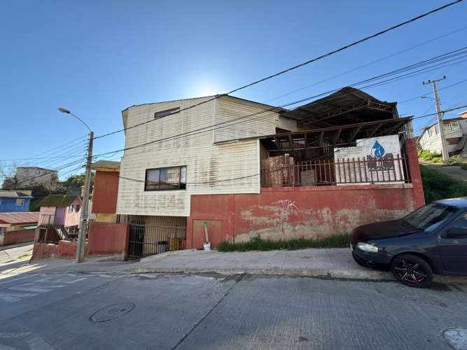 PROPIEDAD MULTIPLES EDIFICACIONES GENERANDO RENTA ACTUAL