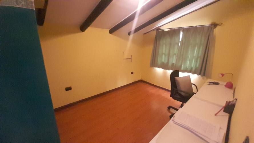 OPORTUNIDADPARA INVERTIR EN LUMINOSA CASA EN LA CISTERNA