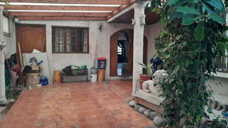 OPORTUNIDADPARA INVERTIR EN LUMINOSA CASA EN LA CISTERNA