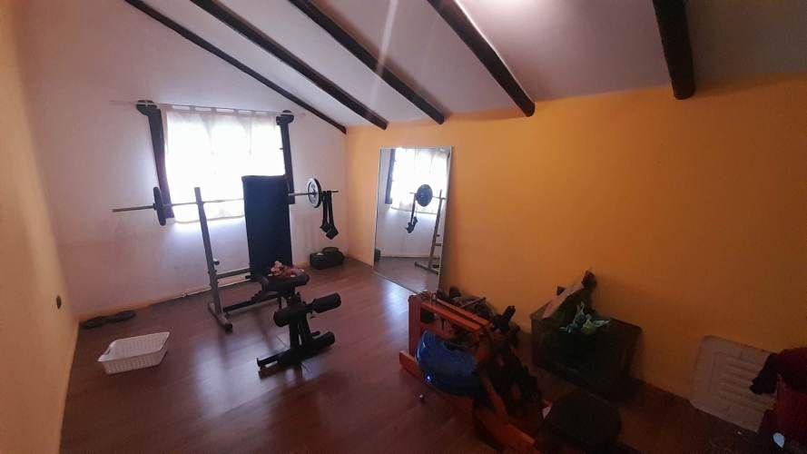 OPORTUNIDADPARA INVERTIR EN LUMINOSA CASA EN LA CISTERNA