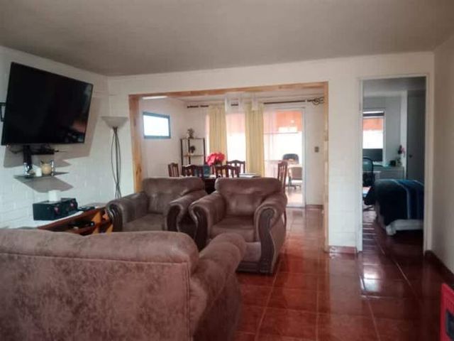 CASA Parque Las Violetas / Villa Parque San Francisco