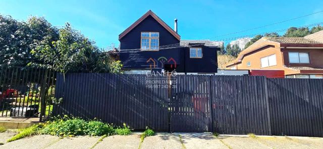 Se Vende Casa Remodelada, Villa San Pedro.