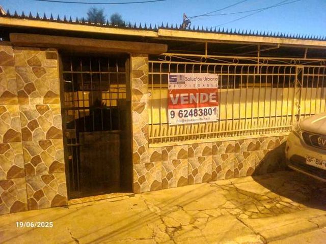 Amplia casa a pasos de Am Vespucio (109801)