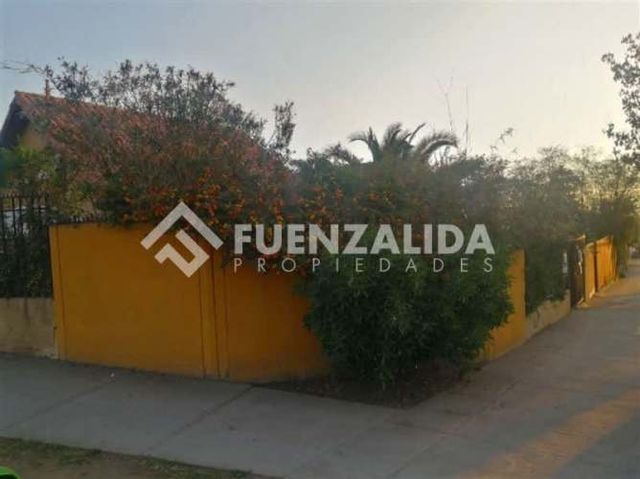 CASA Rojas Magallanes / Sanchez Fontecilla / El Hualle