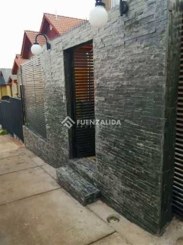 CASA El Peral / Pie Andino