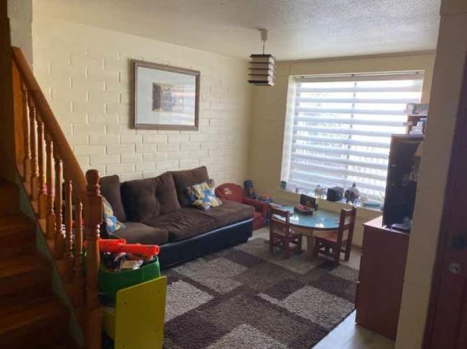 De ocasión, cómoda casa de dos pisos en San Bernardo.