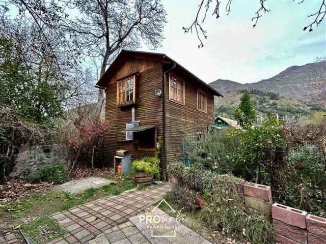 CASA Venta de Parcela con 2 Casas, Gran Piscina, Terreno 5.000 m2, Centro San Alfonso