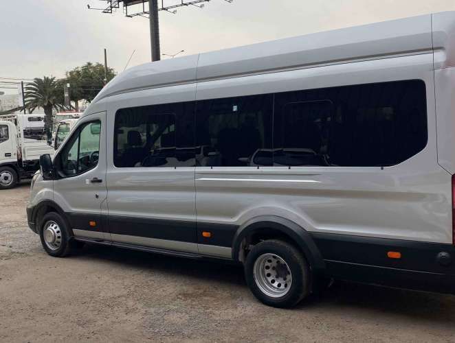 Bus Ford Transit 2.2 año 2021