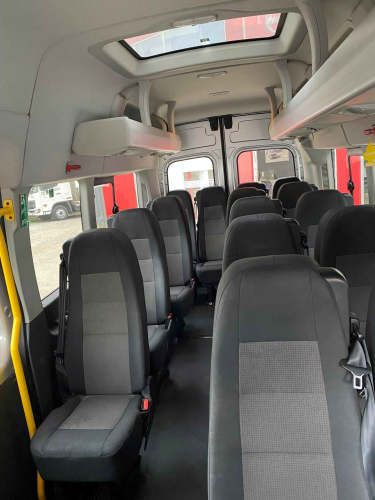 Bus Ford Transit 2.2 año 2021