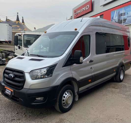 Bus Ford Transit 2.2 año 2021