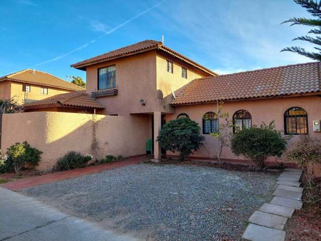 Casa en venta en sector Peñuelas  (110238)