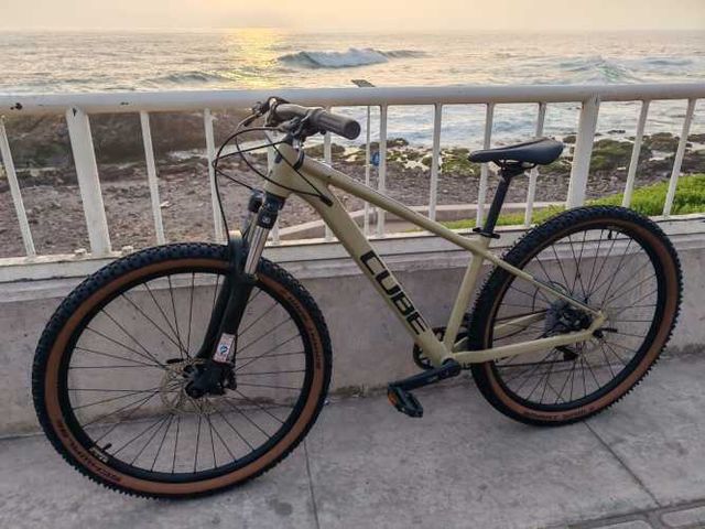 Bicicleta MTB Cube