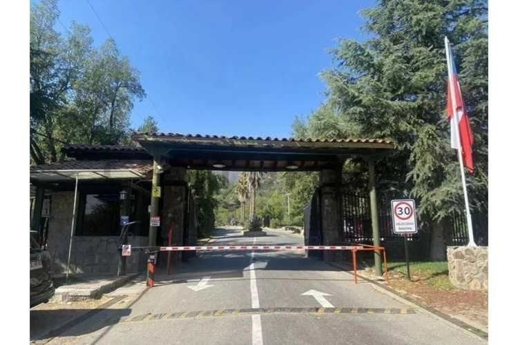 Se vende parcela en condominio Piedra Molino