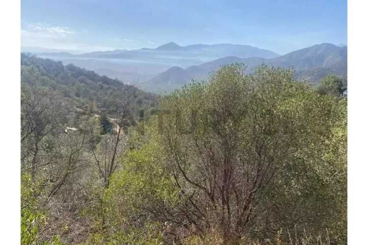 Se vende parcela en condominio Piedra Molino