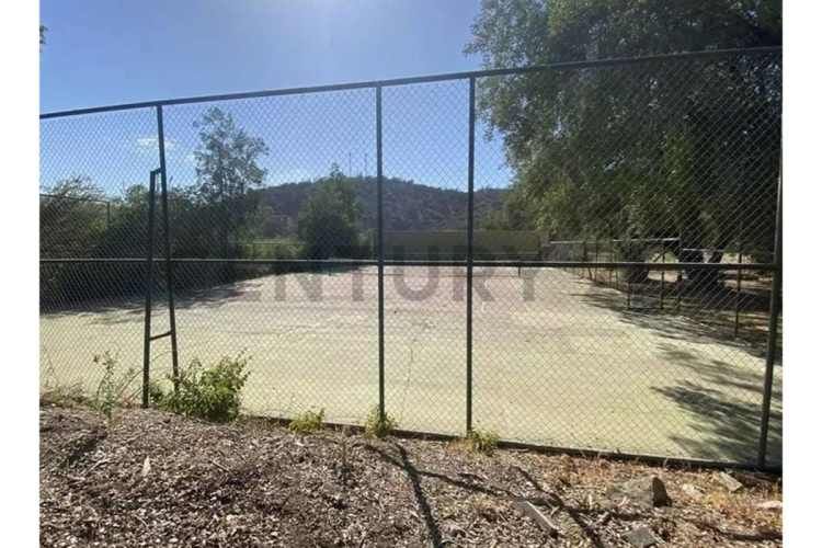 Se vende parcela en condominio Piedra Molino